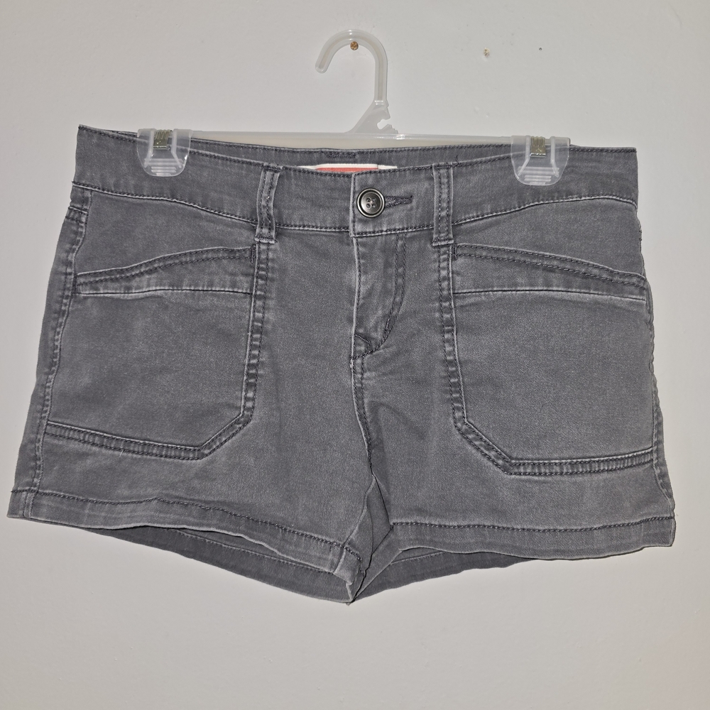 🌟 Gray Shorts
